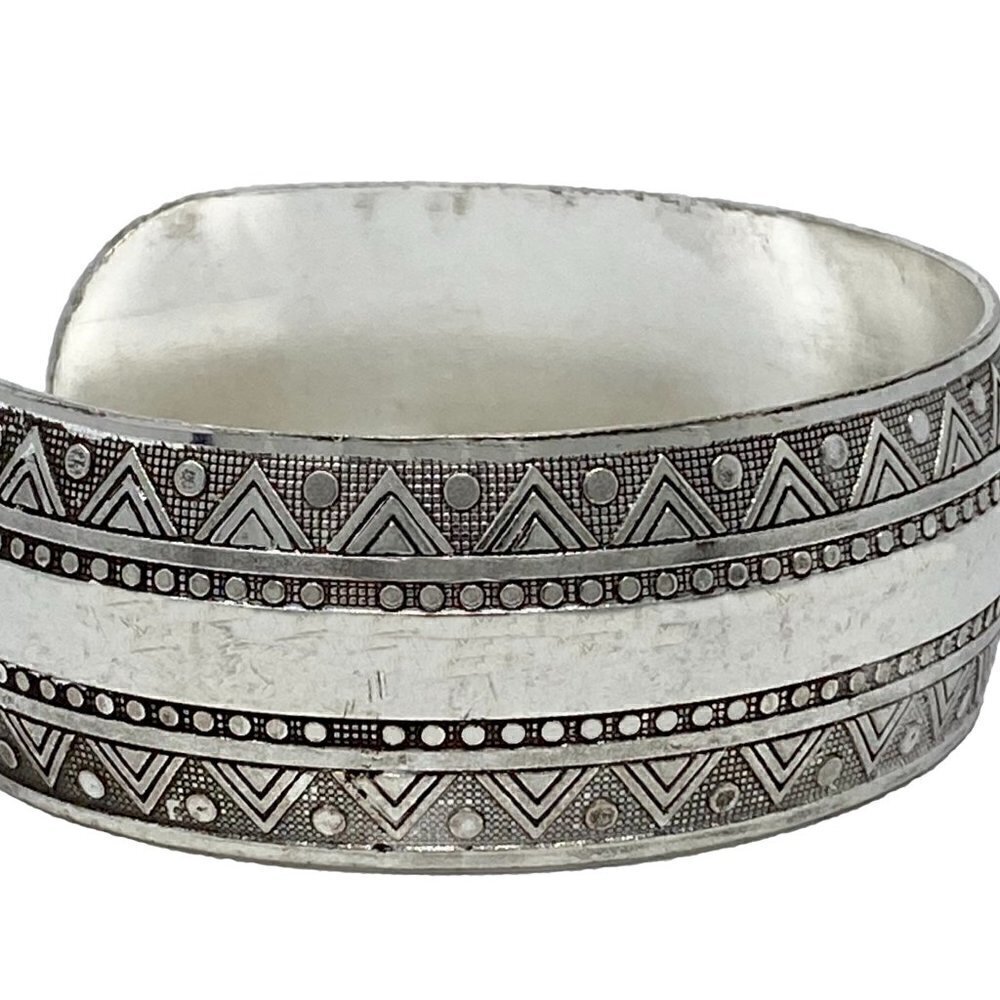 Etched Triangle Cuff